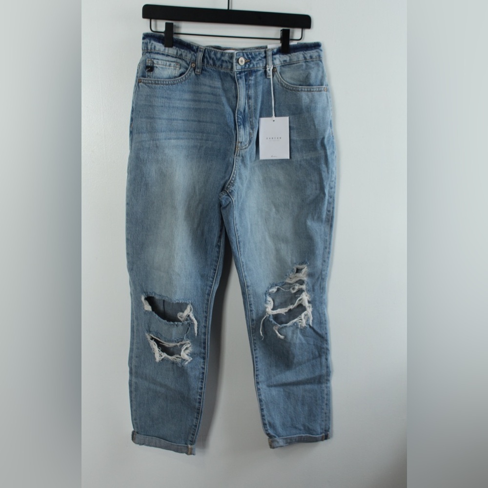 NWT Kancan Relaxed Fit Distressed Straight Leg Jeans